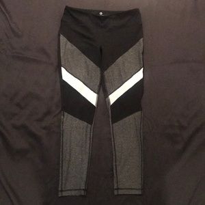 90DEGREE stripped leggings